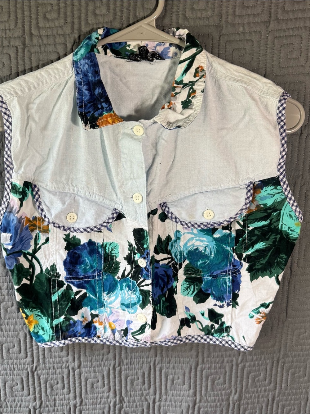 Symbol 2000 Blouse Women’s Medium Floral Crop Collared White Vintage Sleeveless